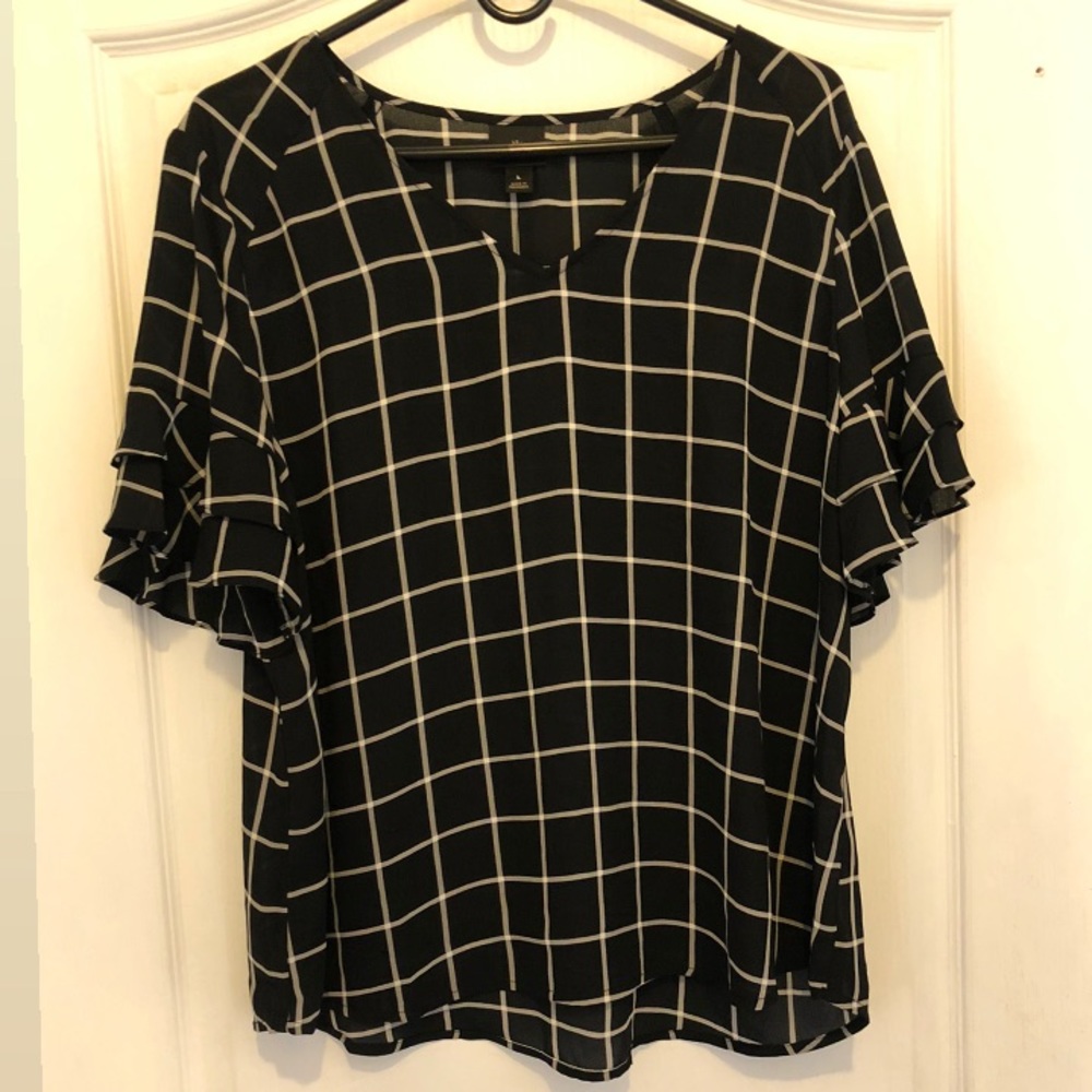 Black grid ruffle sleeve blouse